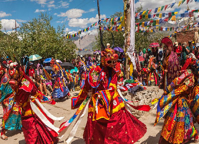 losar festival darjeeling
